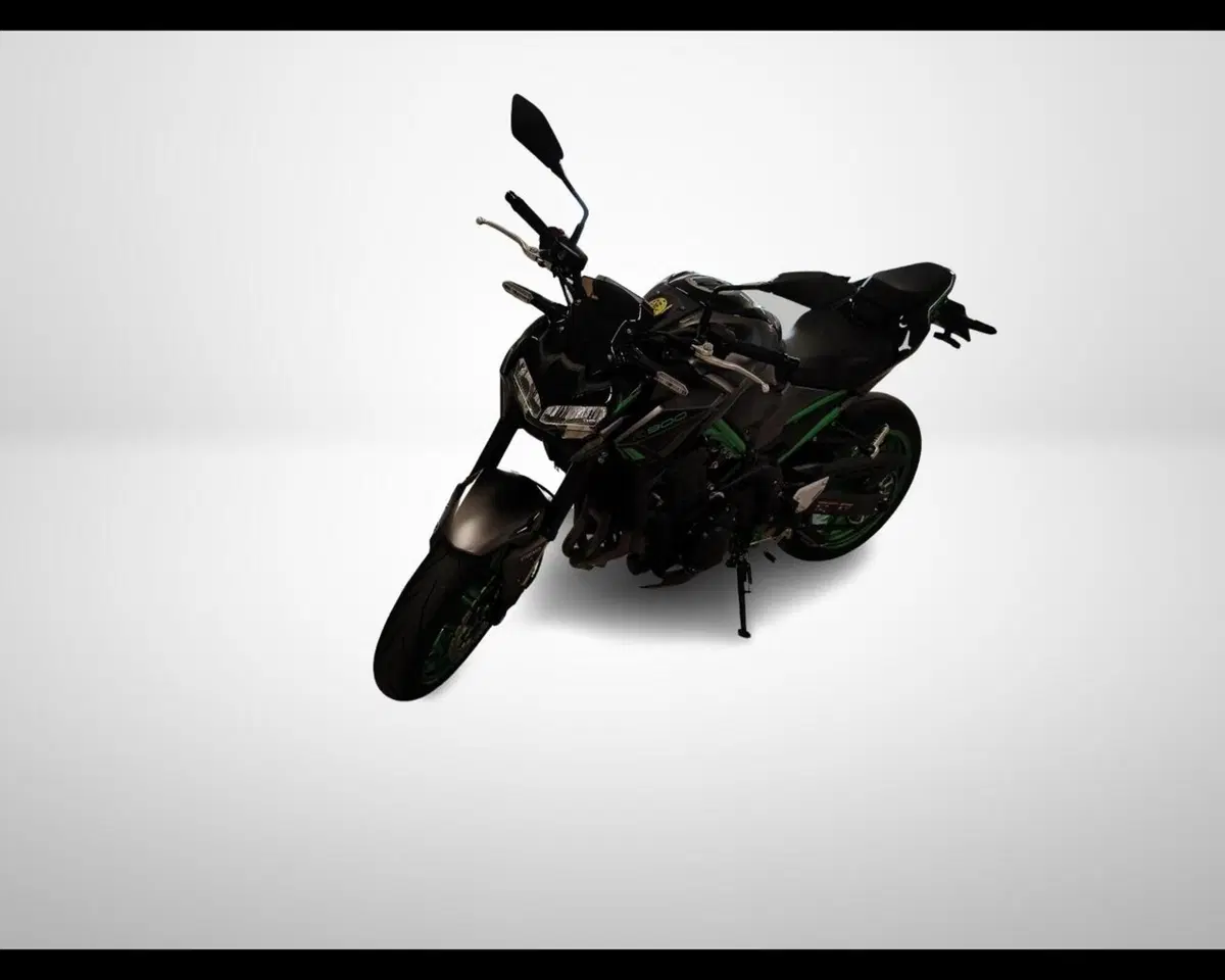Kawasaki Z 900 (2025 - 26)