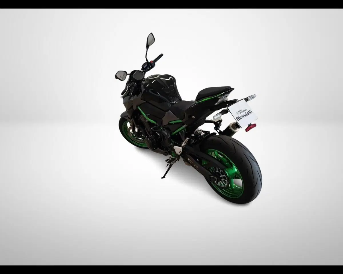 Kawasaki Z 900 (2025 - 26) (16)