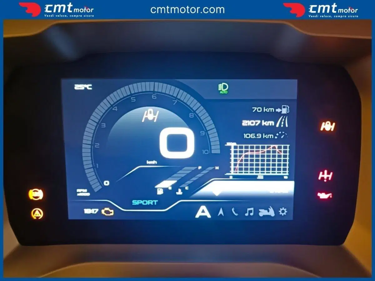Piaggio MP3 530 Hpe Exclusive (2025 - 26) (5)