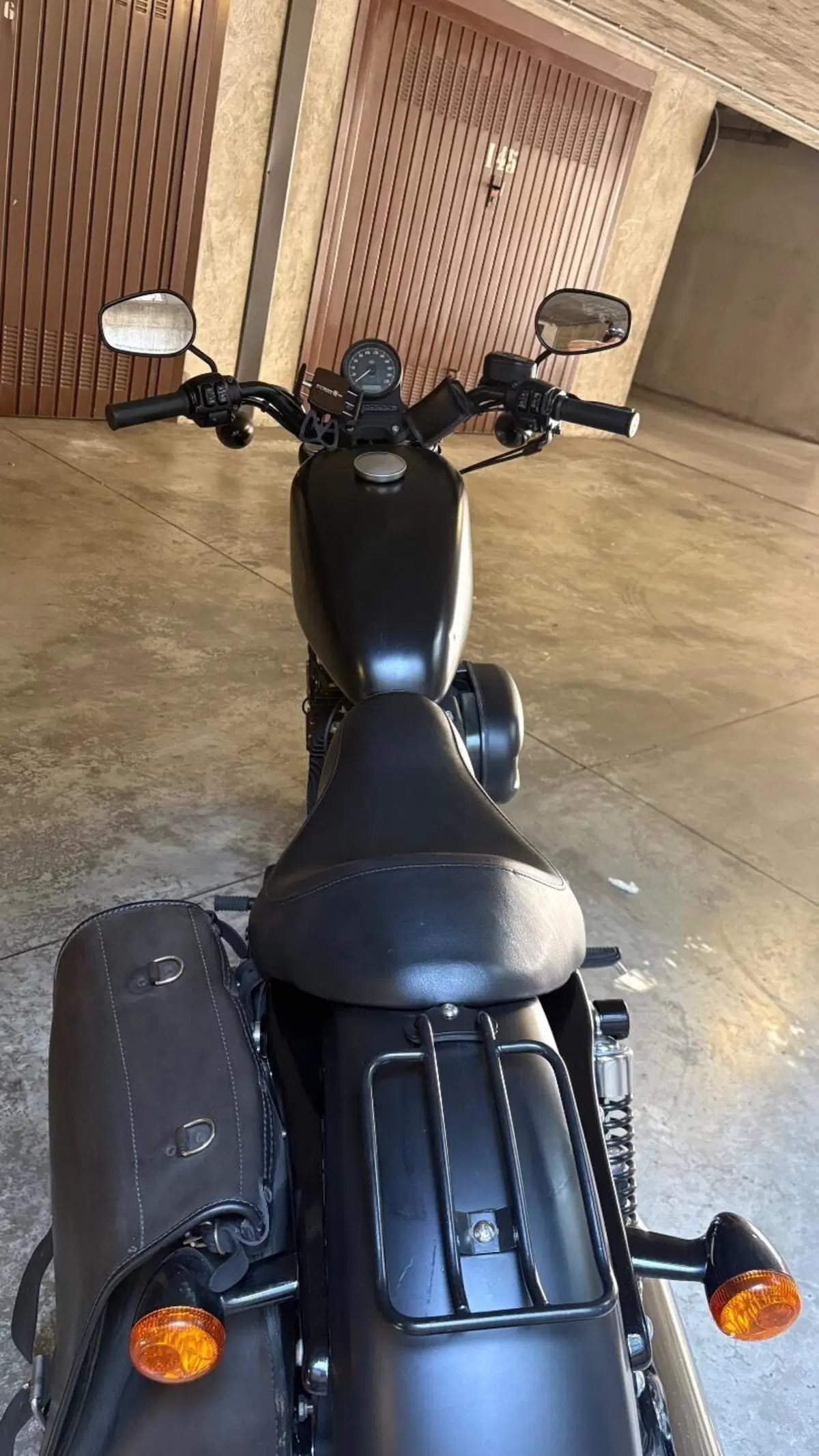 Harley-Davidson 883 Iron (2014 - 16) - XL 883N (5)