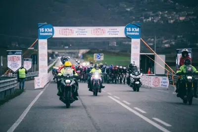 Nel ciclismo le moto sono un problema? Macch&egrave;, &egrave; una montatura