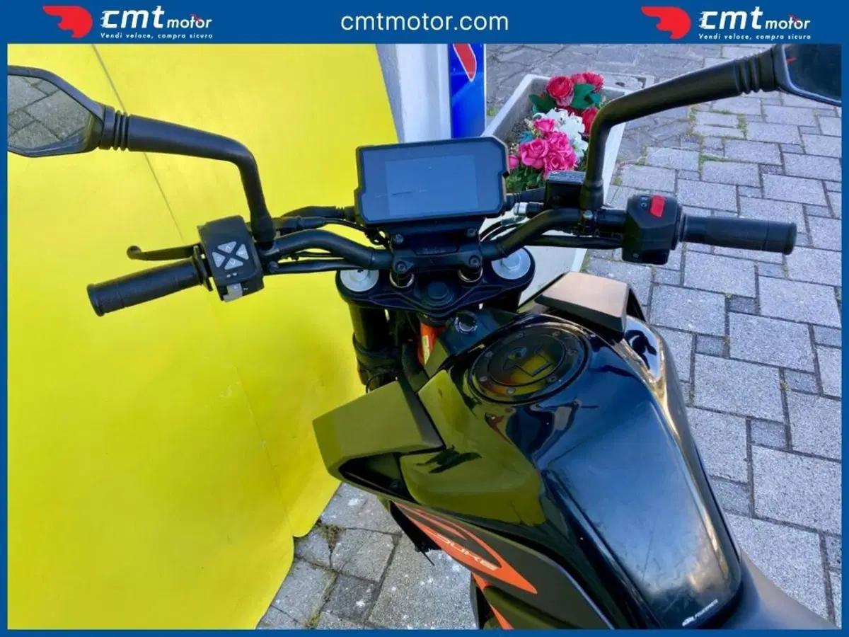 KTM 125 Duke (2021 - 23) (9)