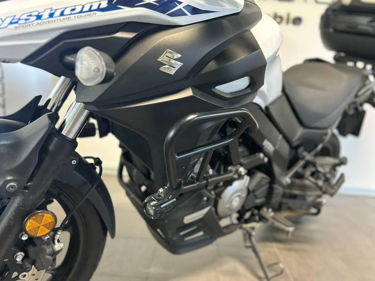 Suzuki V-Strom 650 (2021 - 25) (7)