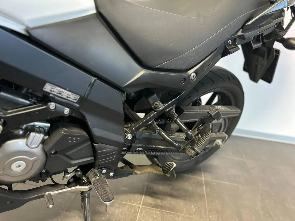 Suzuki V-Strom 650 (2021 - 25) (8)