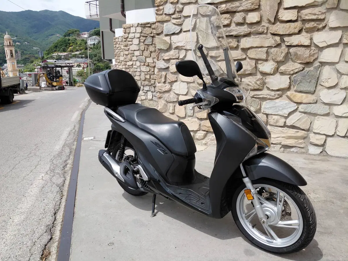 Honda SH 150i (2017 - 19) (9)