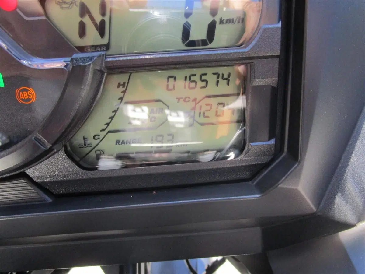 Suzuki V-Strom 650 (2021 - 25) (9)