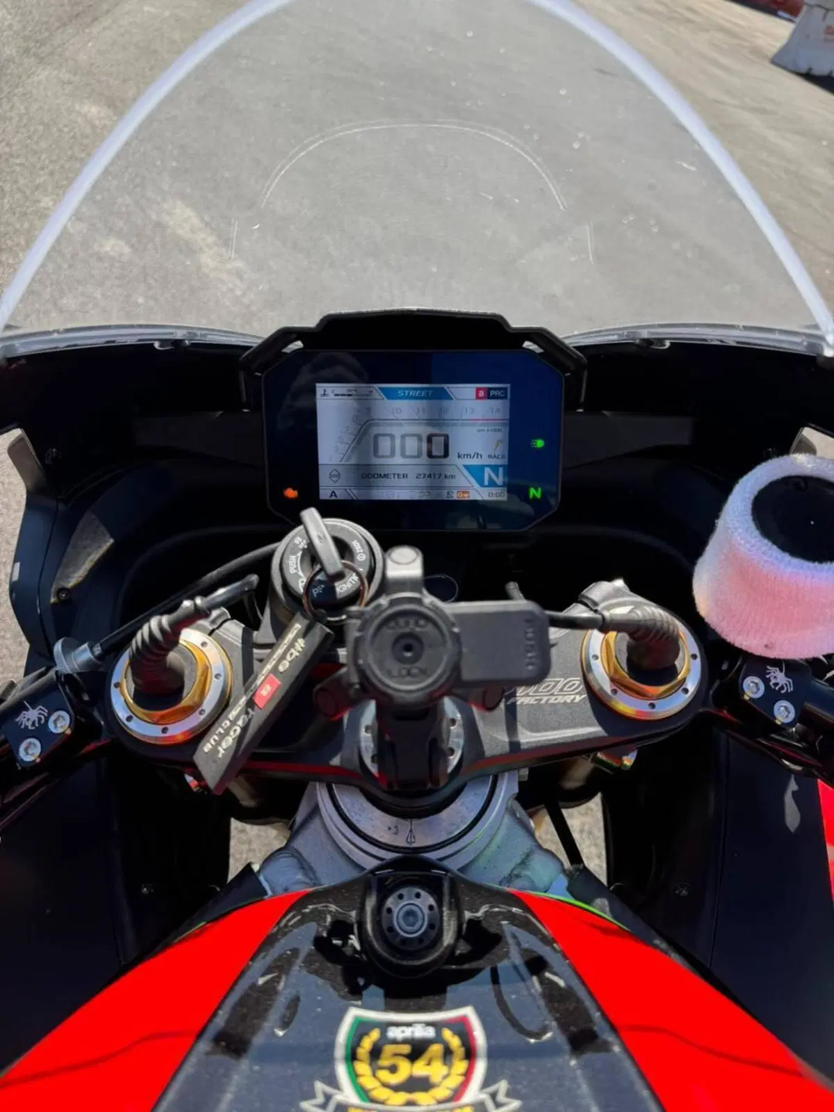 Aprilia RSV4 1100 Factory (2021 - 24) (8)