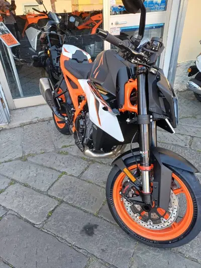 KTM 990 Duke R (2026) nuova