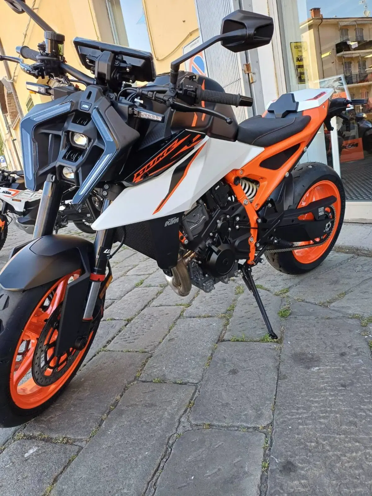 KTM 990 Duke R (2026) (2)