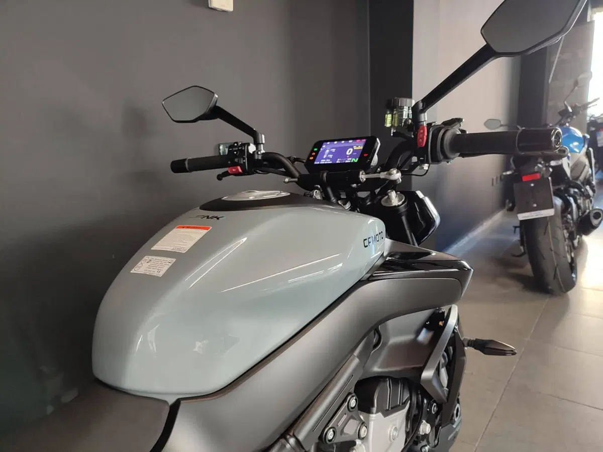 CFMOTO 675NK (2025 - 26) (5)