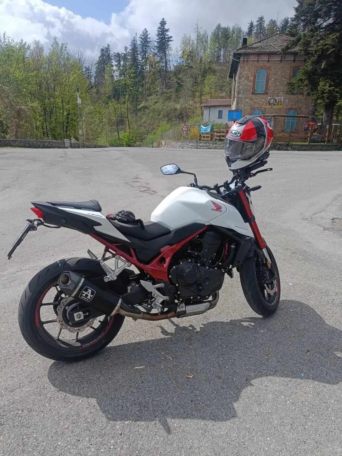 Honda CB 750 Hornet (2023 - 24) (3)