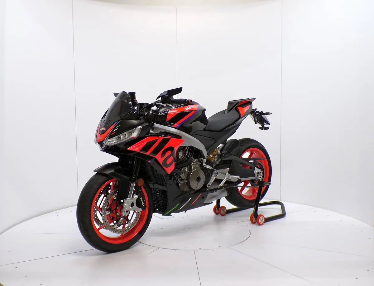 Aprilia Tuono 660 Factory (2022 - 24) (3)