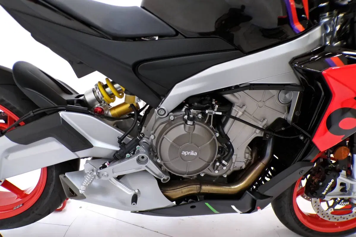 Aprilia Tuono 660 Factory (2022 - 24) (8)