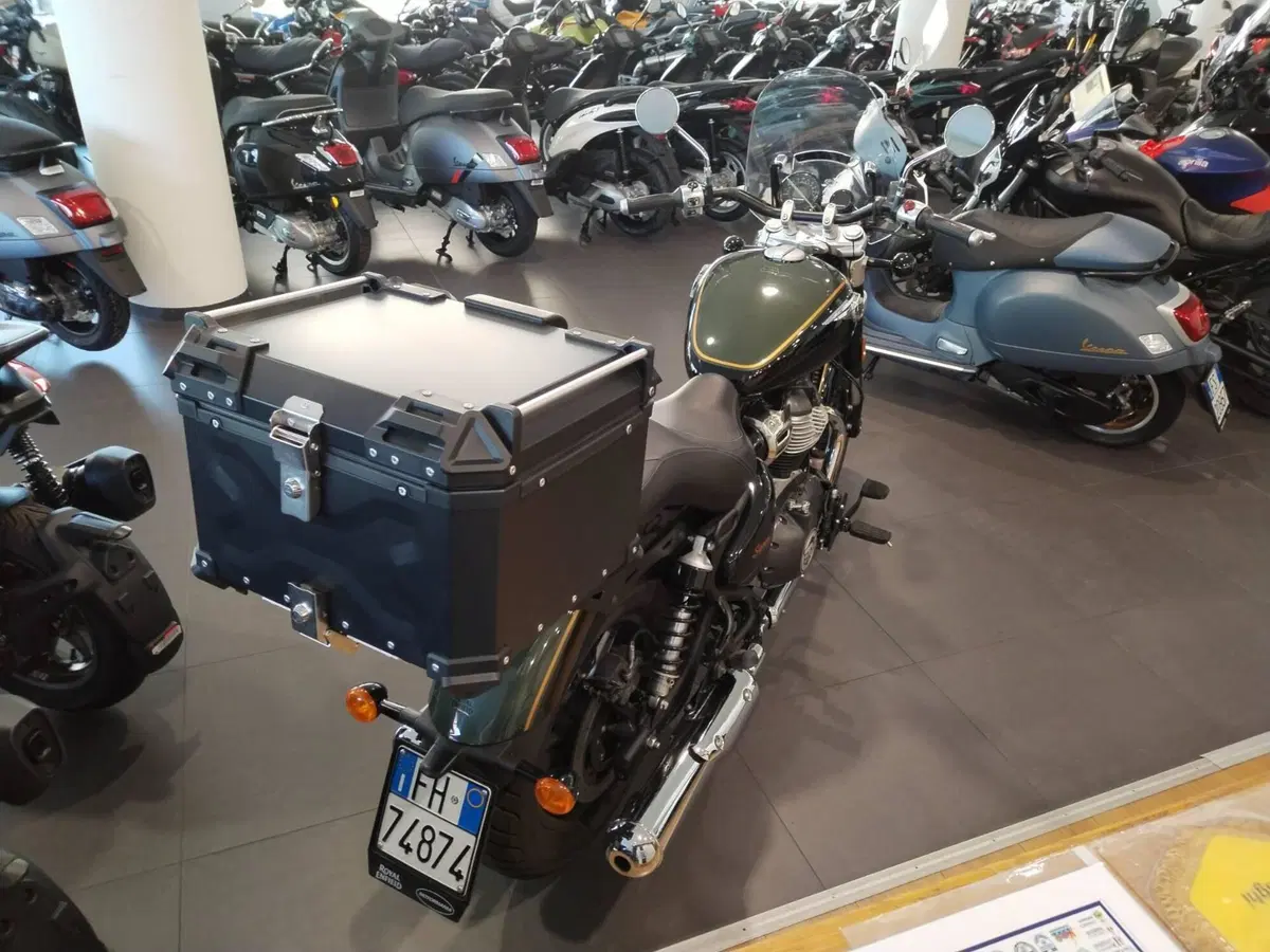 Royal Enfield Super Meteor 650 (2023 - 26) (5)