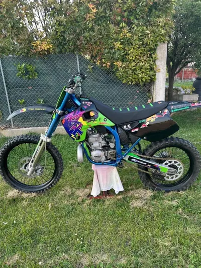 Kawasaki KX250 (1994 - 01) usata