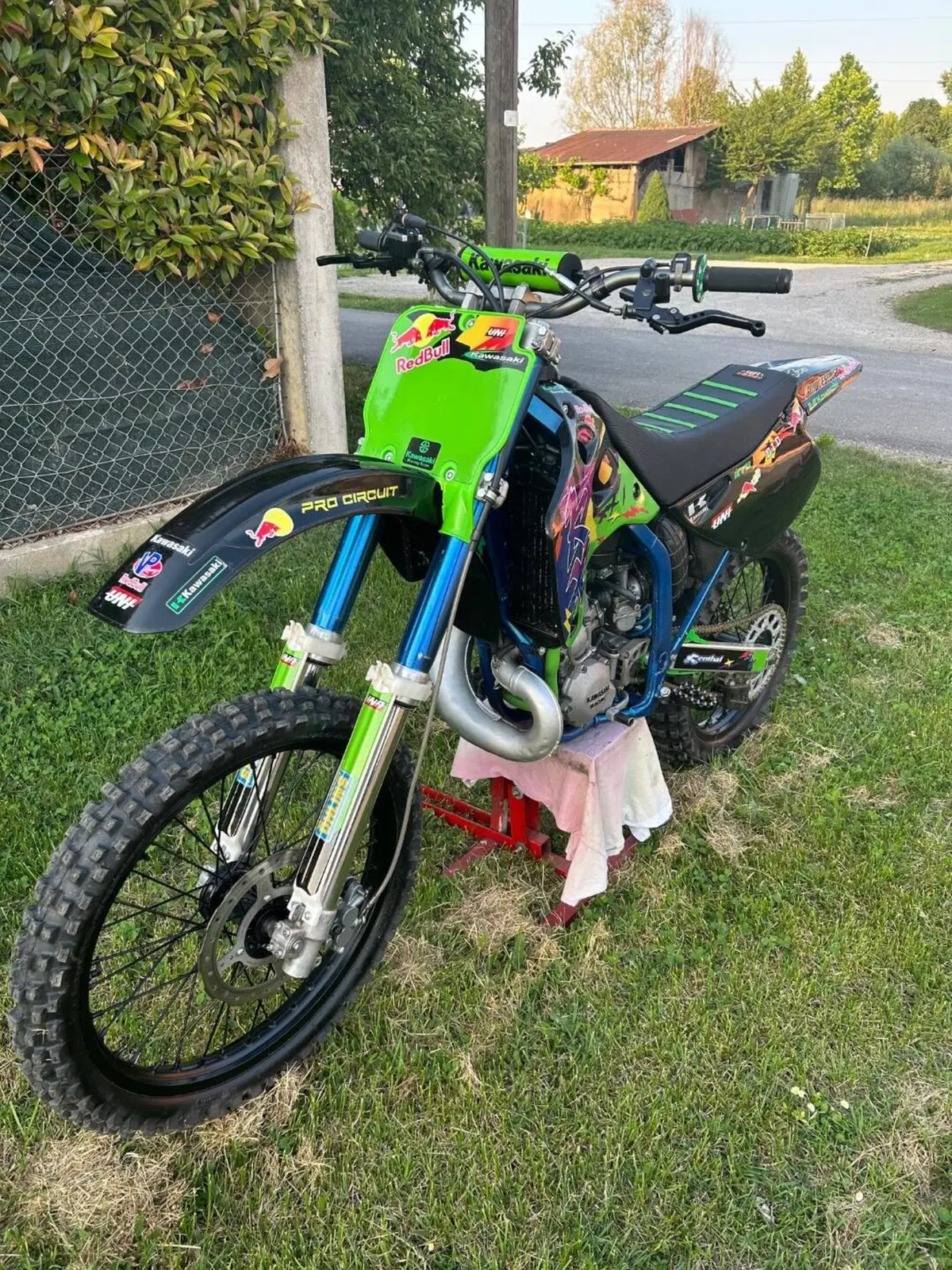 Kawasaki KX250 (1994 - 01) (9)