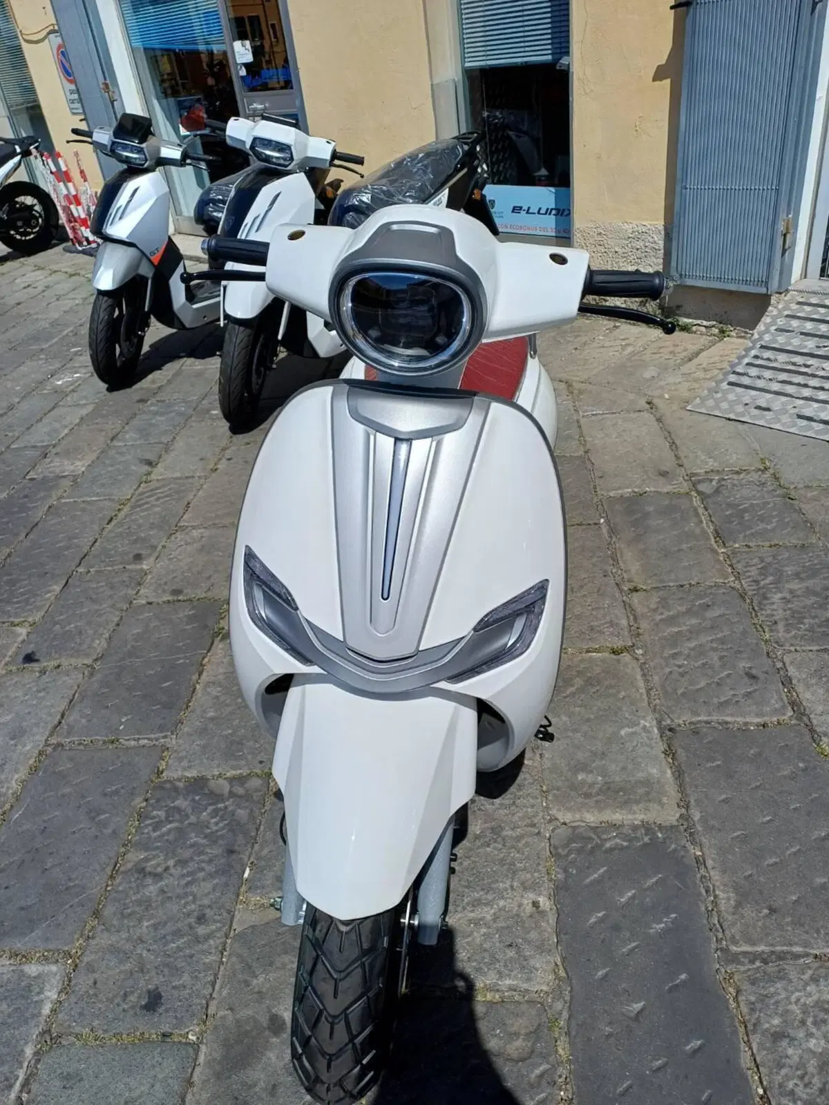 Um Italia Carmel 125 (2025 - 26) (3)