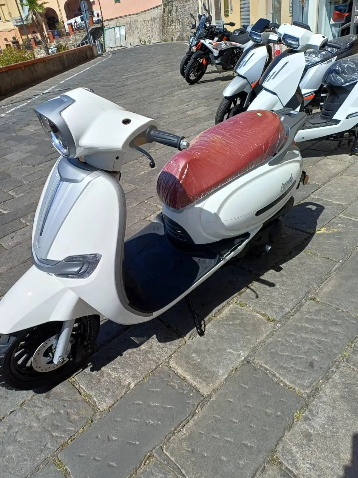 Um Italia Carmel 125 (2025 - 26) (5)