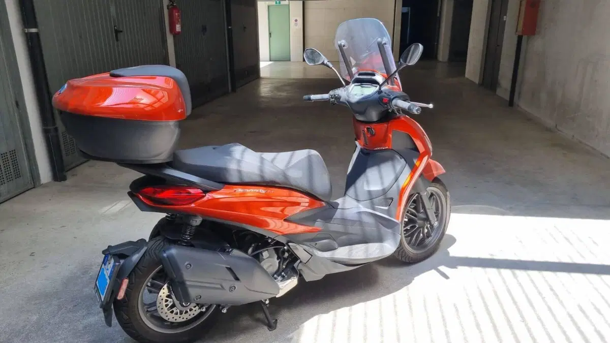 Piaggio Beverly 400 S (2025 - 26) (2)