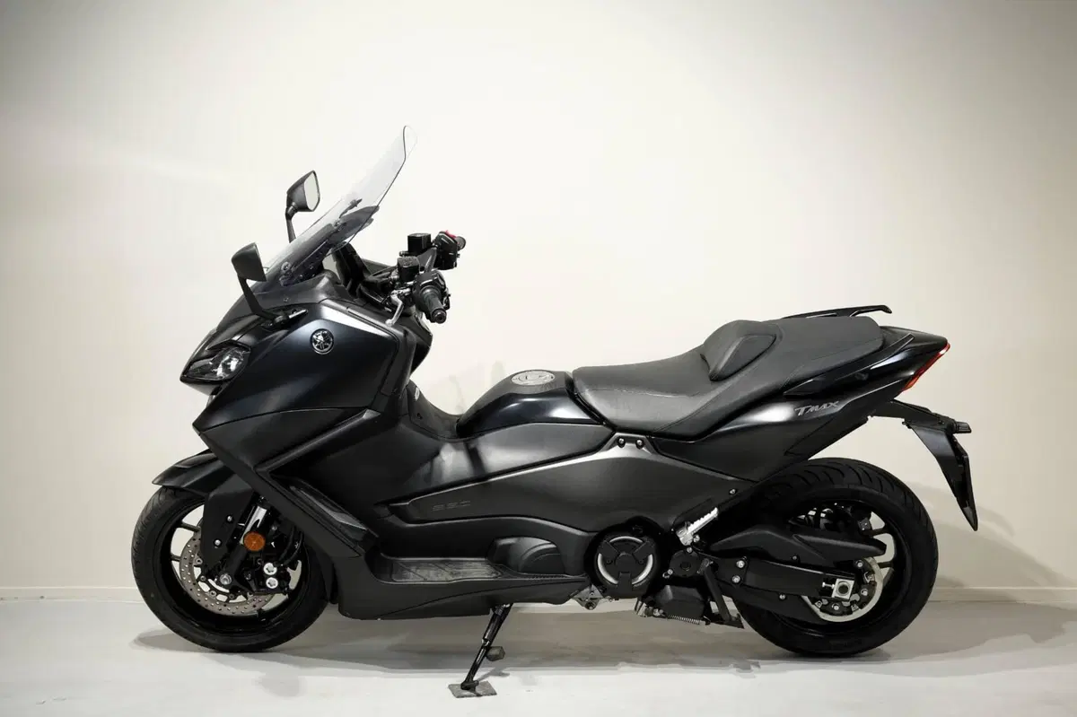 Yamaha T-Max 560 (2022 - 24) (4)