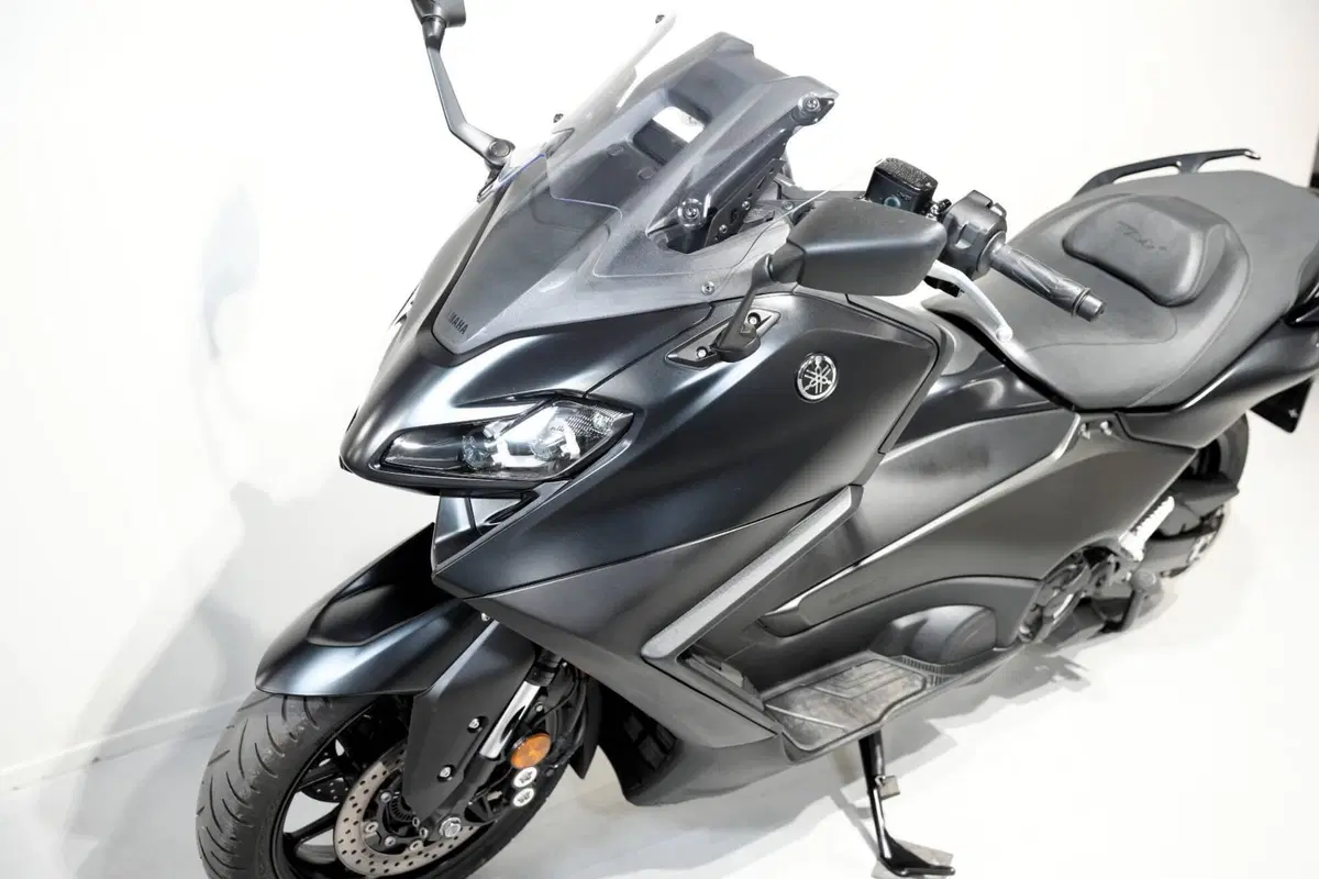 Yamaha T-Max 560 (2022 - 24) (7)