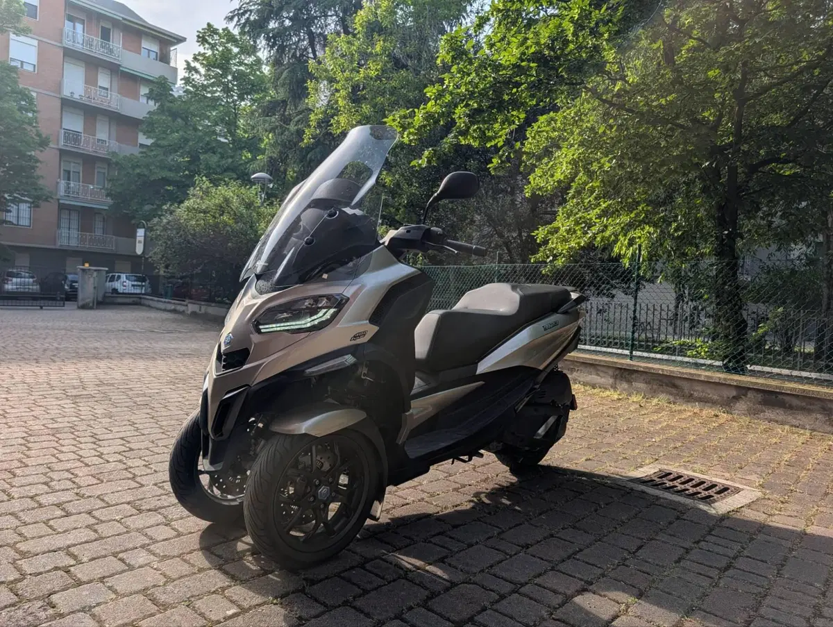 Piaggio MP3 400 ABS Hpe (2023 - 25) (3)