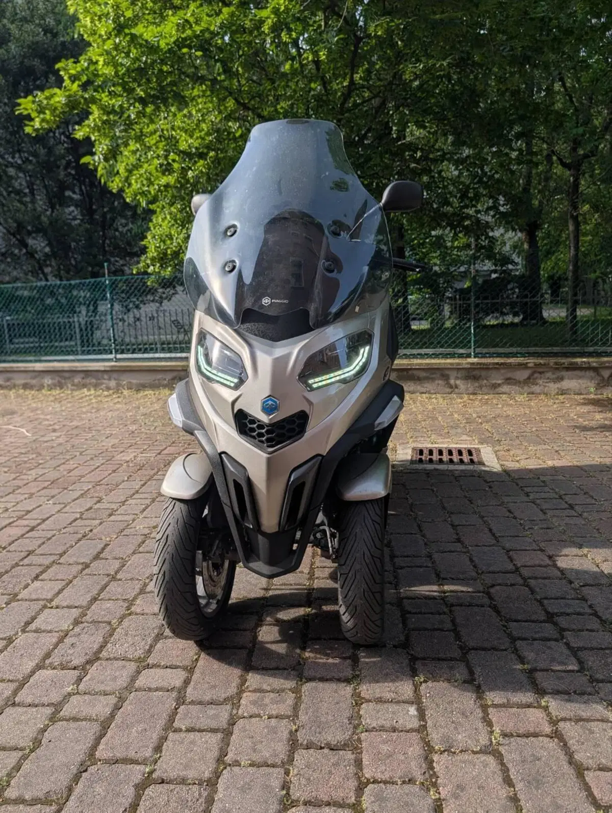 Piaggio MP3 400 ABS Hpe (2023 - 25) (4)