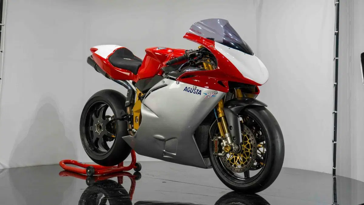 MV Agusta F4 1000 S (2004 - 05) (2)