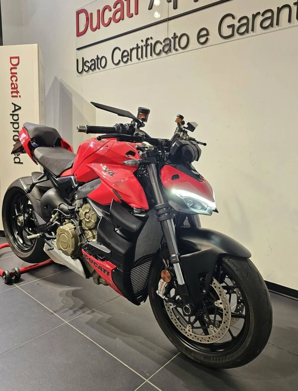 Ducati Streetfighter V4 (2023 - 24) (3)