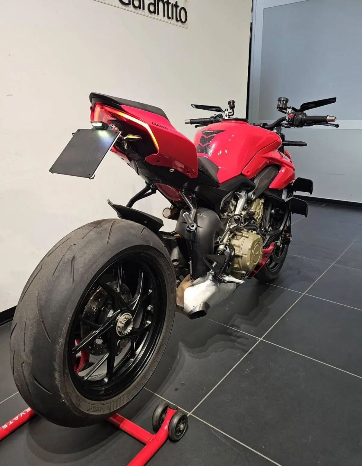 Ducati Streetfighter V4 (2023 - 24) (4)