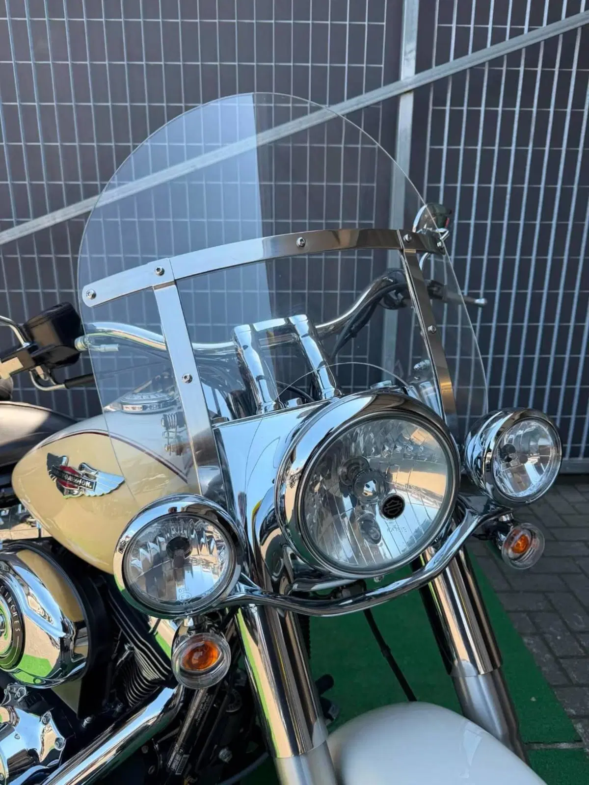 Harley-Davidson 1690 Deluxe ABS (2011 - 16) - FLSTN (7)