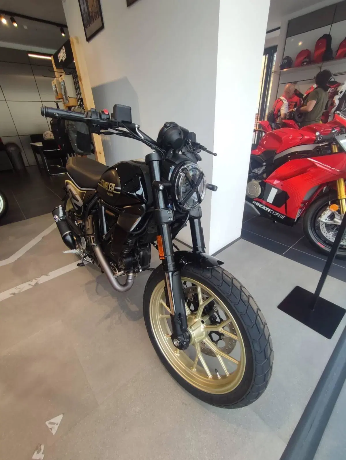Ducati Scrambler 800 Full Throttle (2025 - 26) (2)