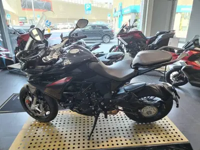 MV Agusta Turismo Veloce 800 R (2023 - 26) usata