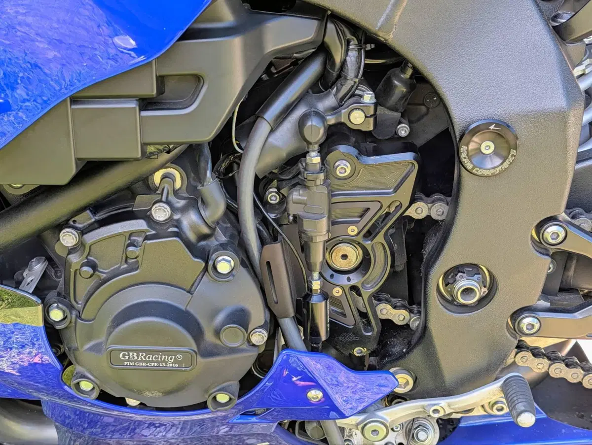 Yamaha YZF R1 (2017 - 19) (11)