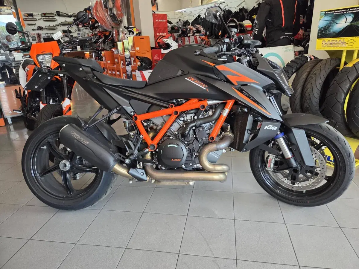 KTM 1390 Super Duke R EVO (2024 - 26) (3)