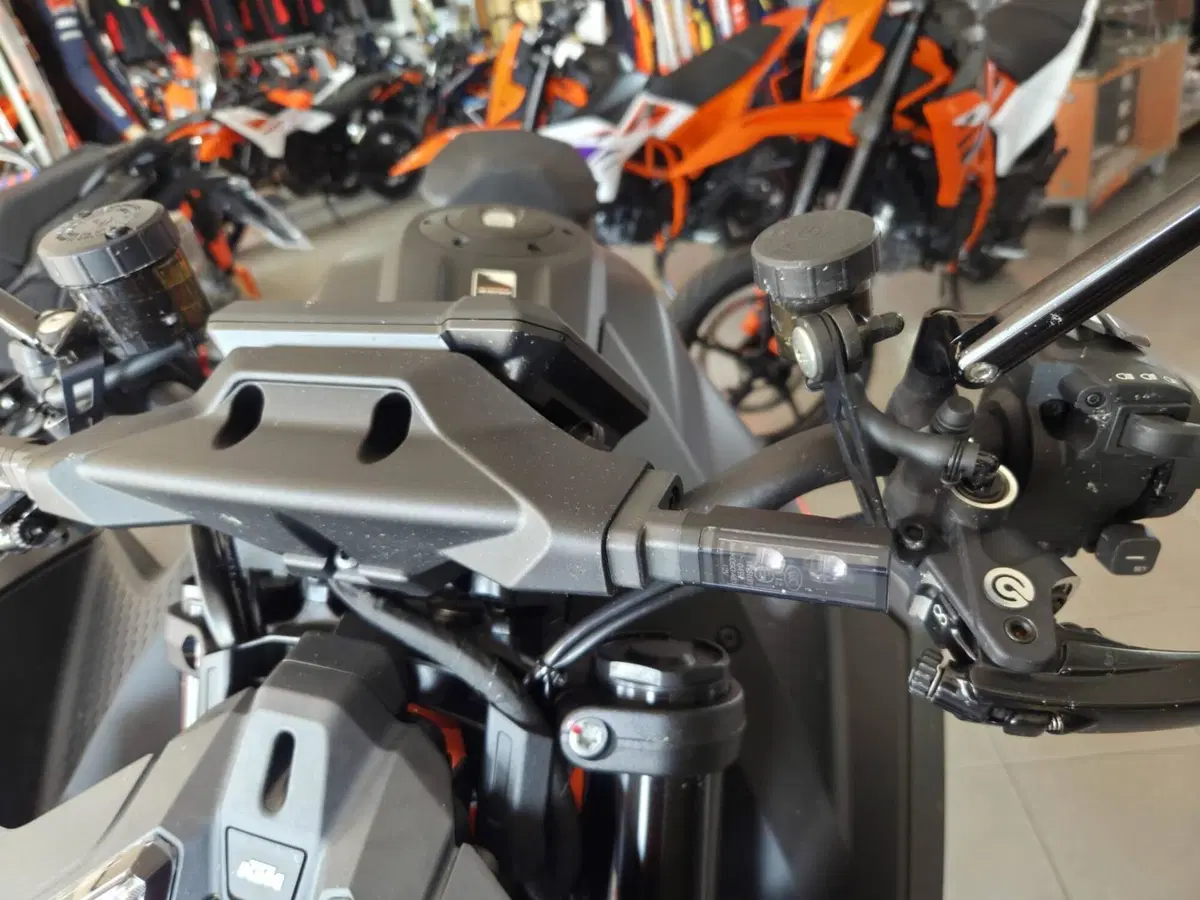 KTM 1390 Super Duke R EVO (2024 - 26) (7)