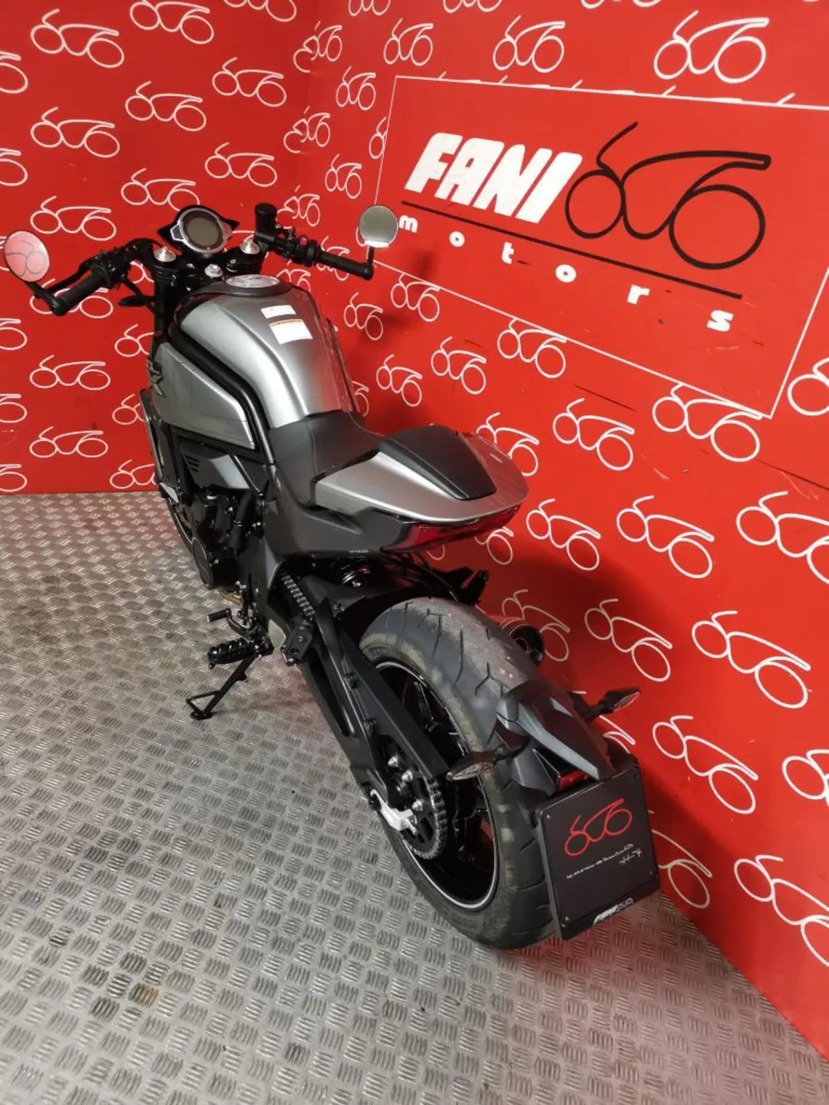 CFMOTO 700CL-X Heritage (2021 - 26) (4)