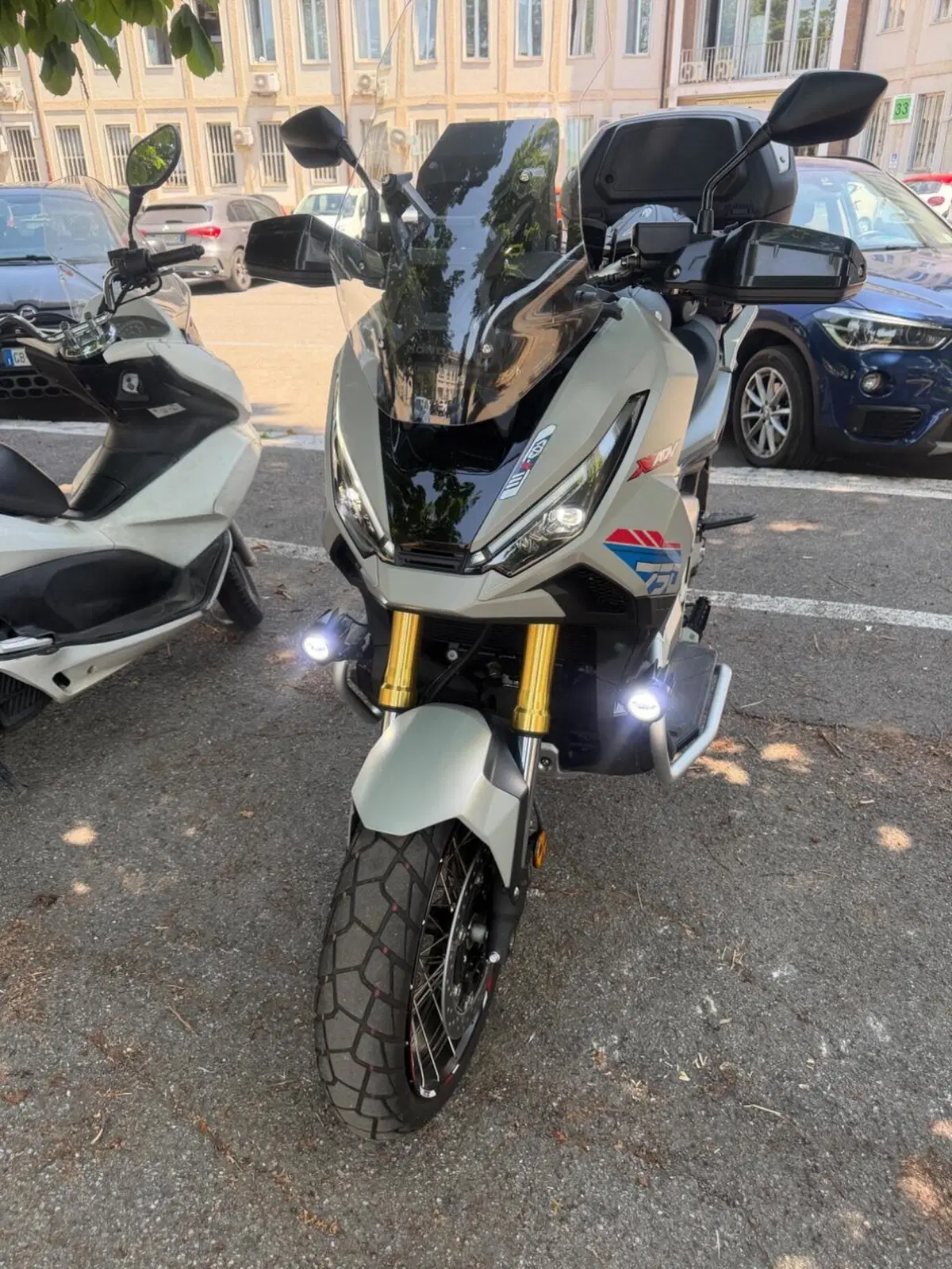 Honda X-ADV 750 Gravel (2025 - 26) (4)