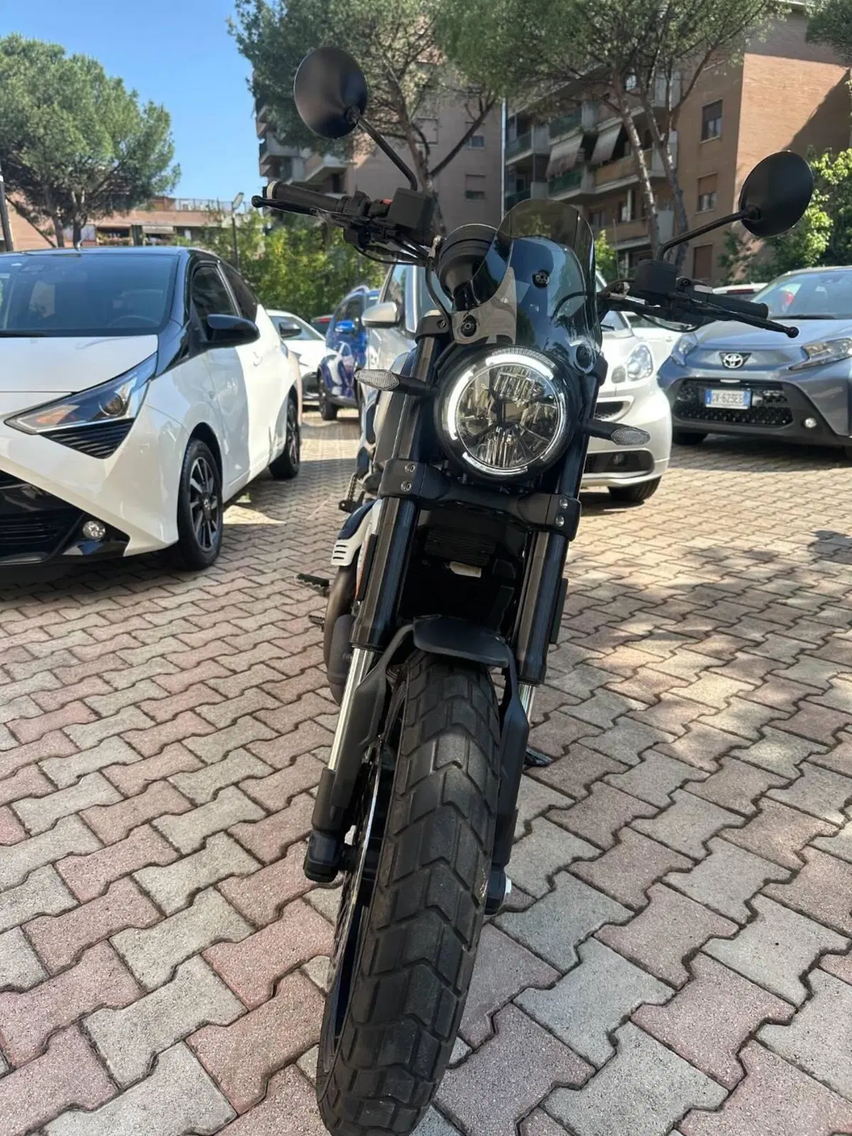 Ducati Scrambler 1100 Dark Pro (2020 - 24) (2)
