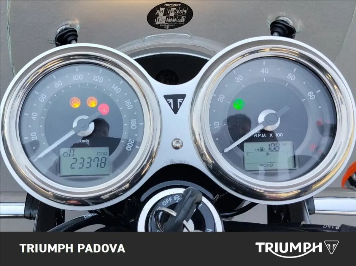 Triumph Bonneville T120 (2016 - 20) (13)