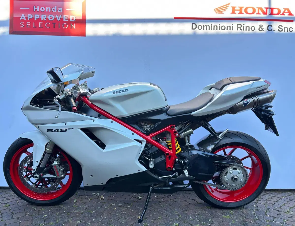 Ducati 848 EVO (2010 - 12) (2)