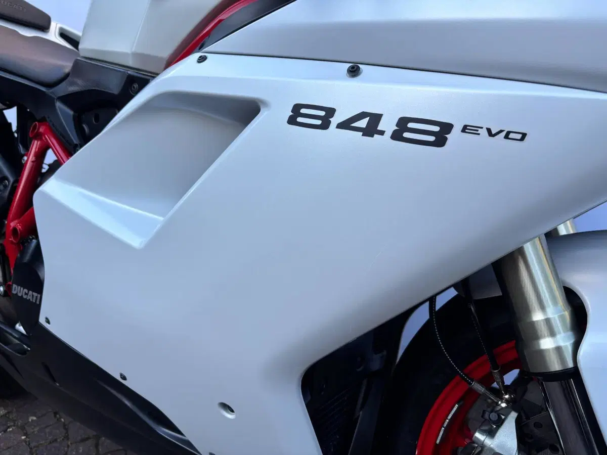 Ducati 848 EVO (2010 - 12) (8)