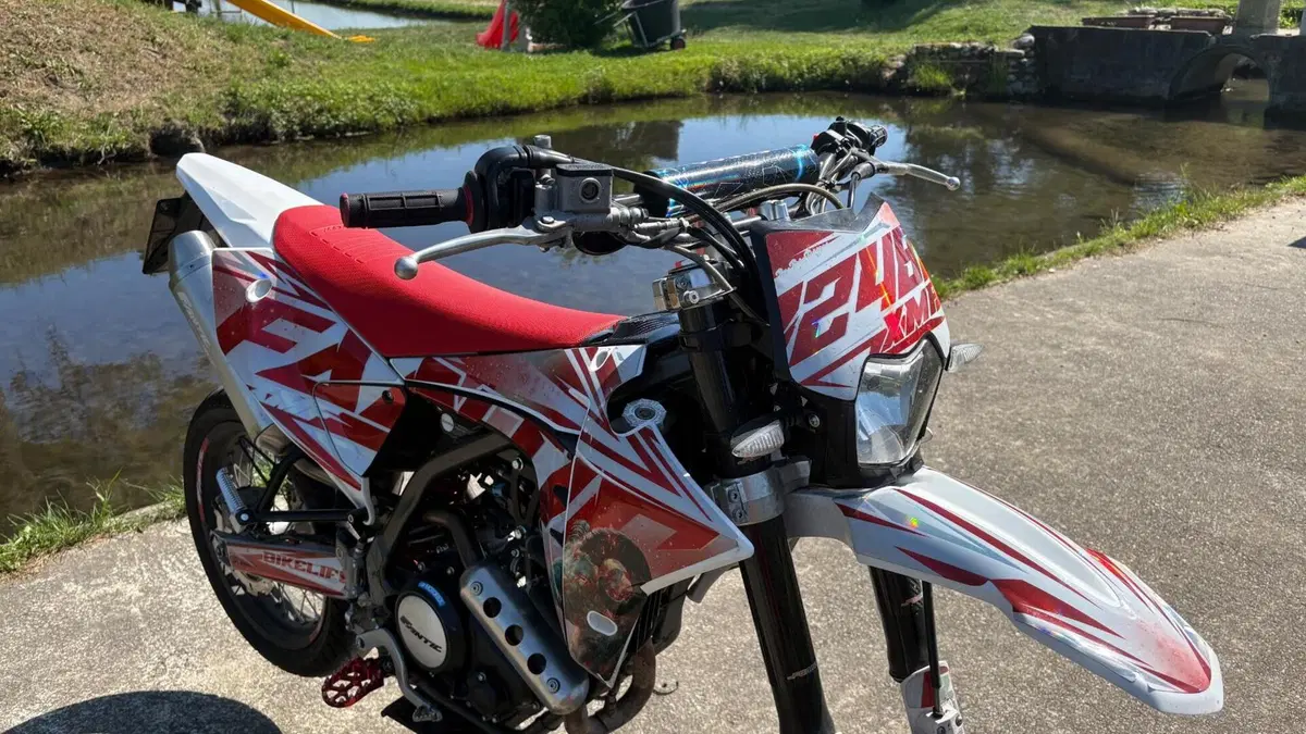 Fantic Motor XMF 125 Motard Performance 4T (2023 - 24) (2)