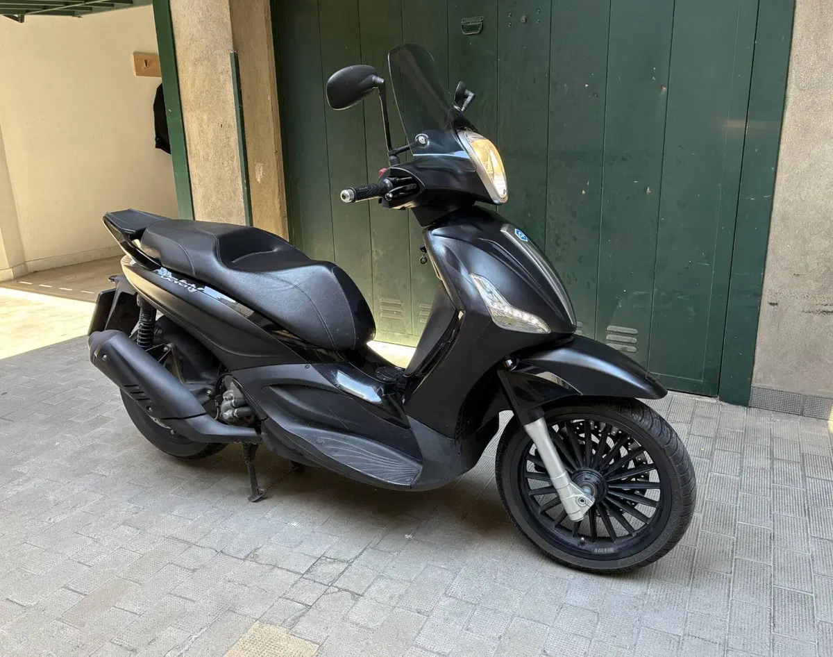 Piaggio Beverly 300 i.e. (2010 - 16) (2)