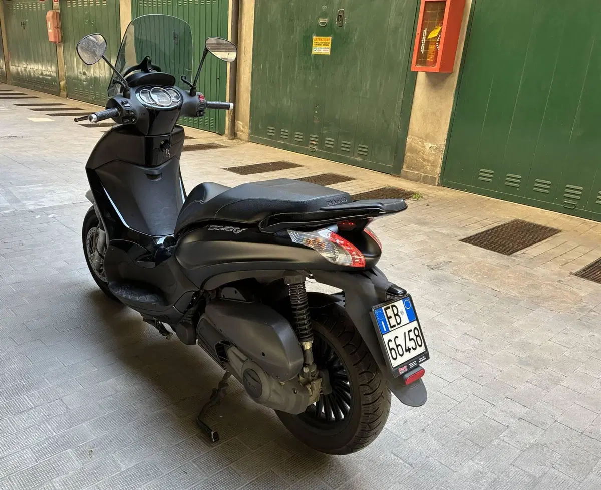 Piaggio Beverly 300 i.e. (2010 - 16) (3)