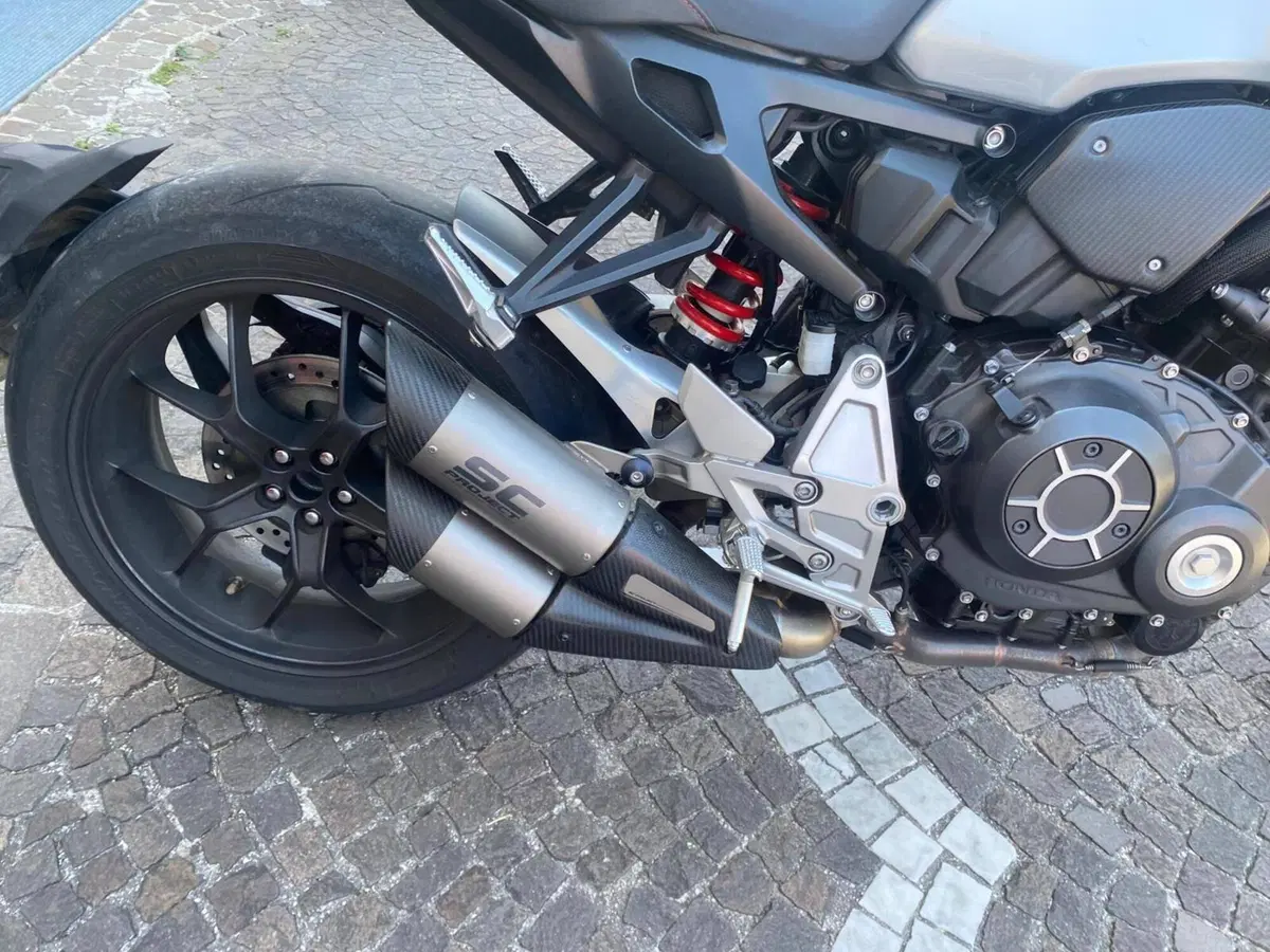 Honda CB 1000 R ABS (2011 - 17) (6)