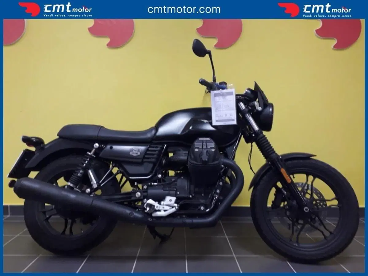 Moto Guzzi V7 III Stone (2017 - 20)
