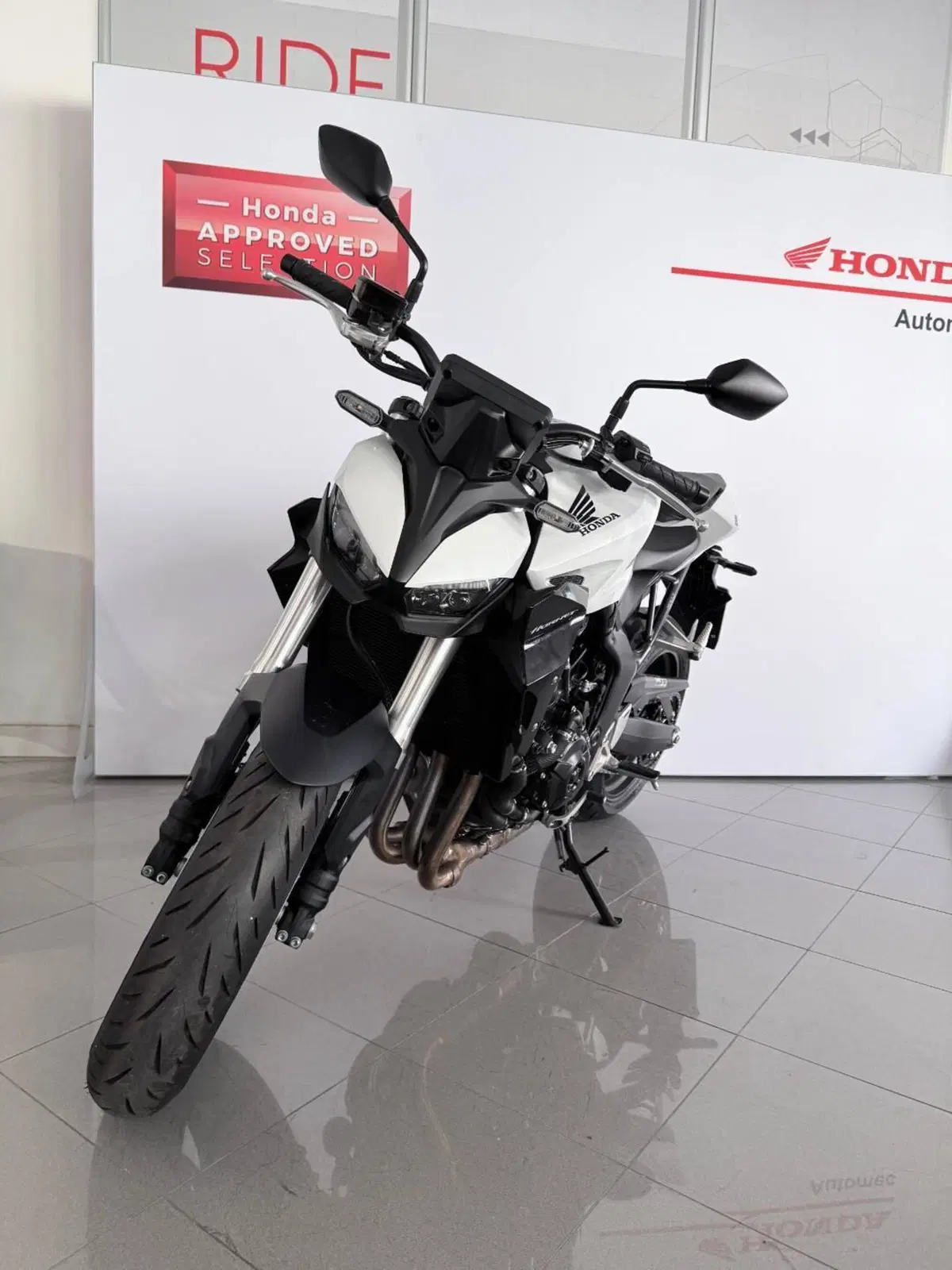 Honda CB 1000 Hornet (2025 - 26) (4)