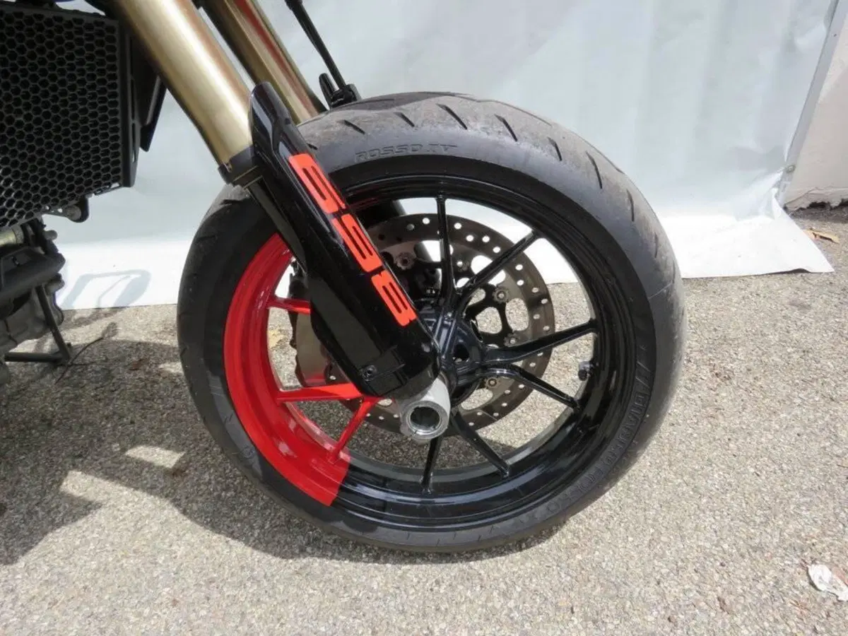 Ducati Hypermotard 698 Mono RVE (2024 - 26) (8)