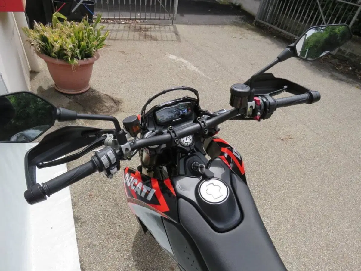 Ducati Hypermotard 698 Mono RVE (2024 - 26) (13)